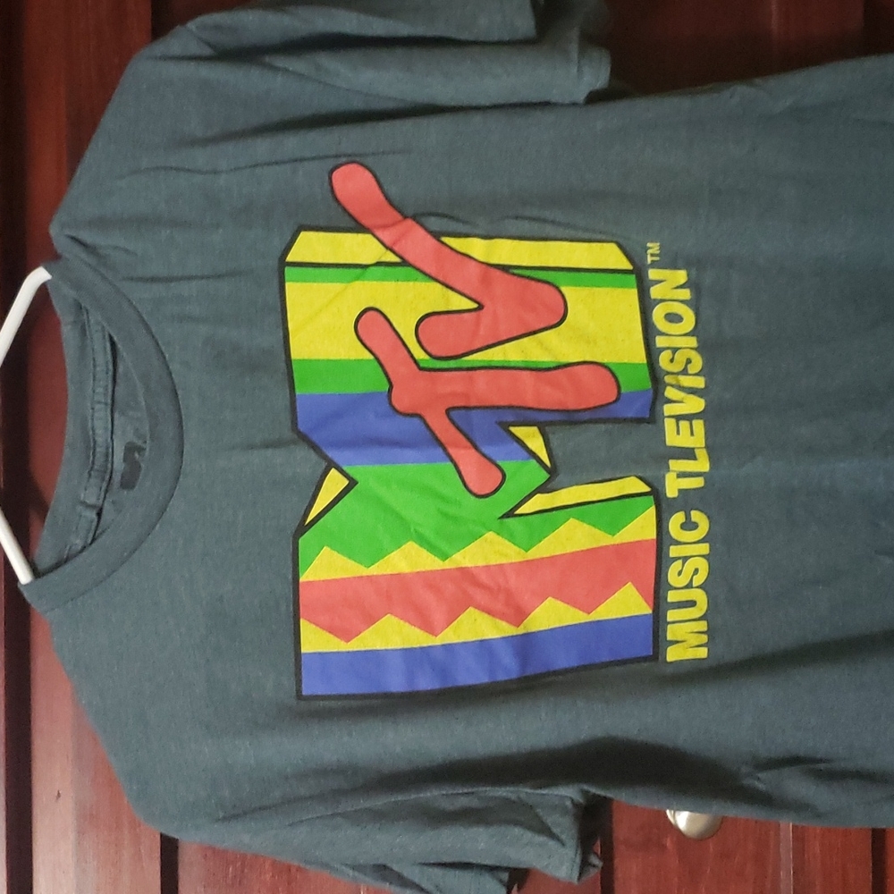 MTV shirt size M